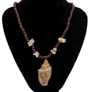 Seashell Necklace Wood Beads Shell Pendant Beachy Coastal Jewelry‎